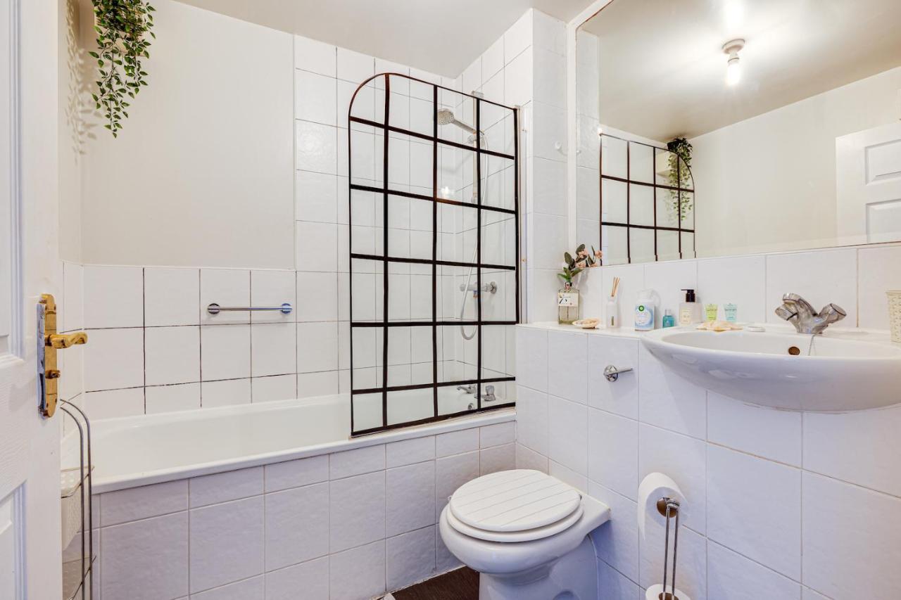 Cosy 2Br Modern Apt With Free Parking Ліверпуль Екстер'єр фото