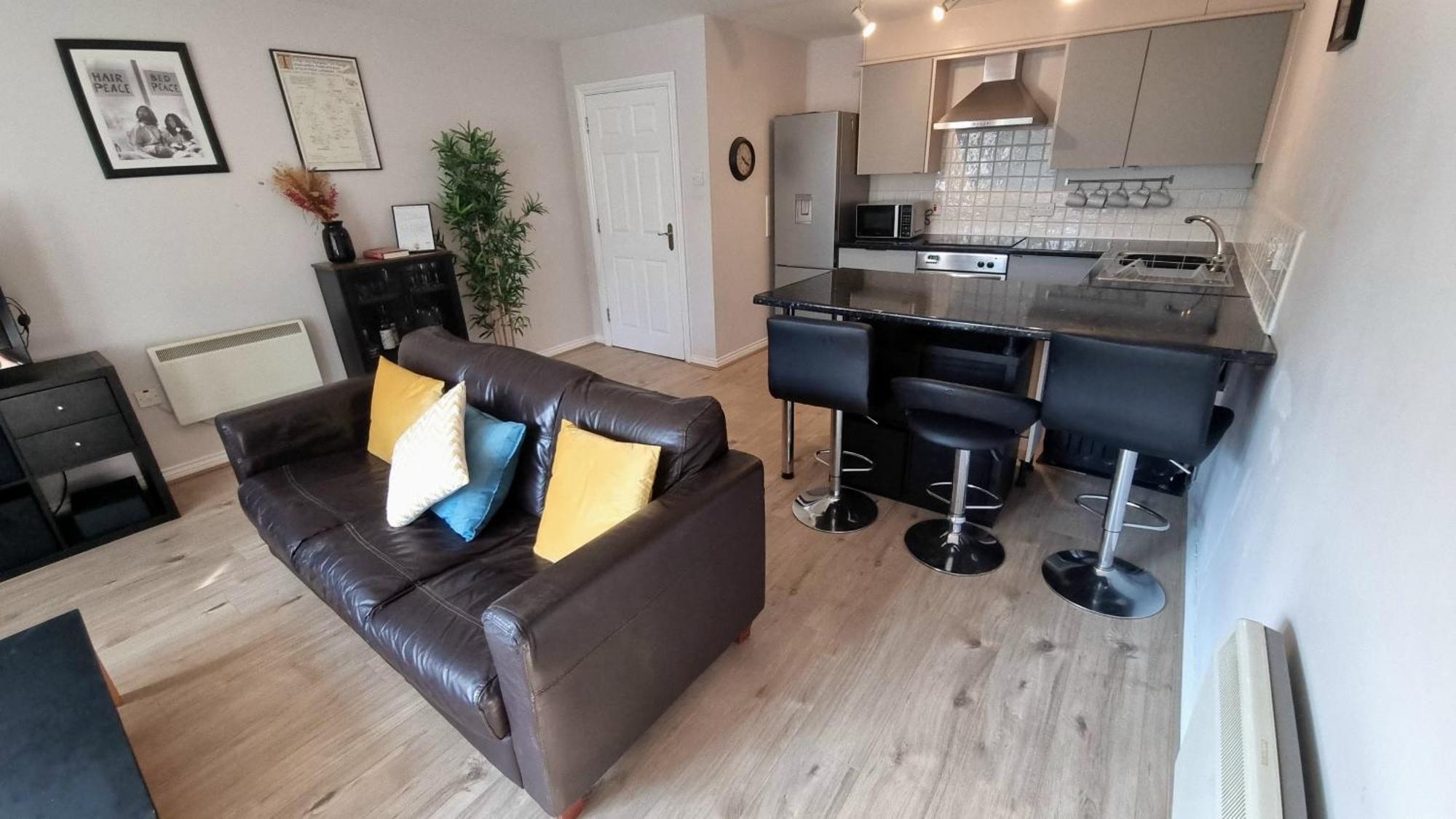 Cosy 2Br Modern Apt With Free Parking Ліверпуль Екстер'єр фото